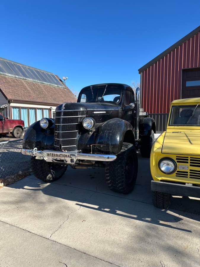 International-ihc-D-2-1939-black