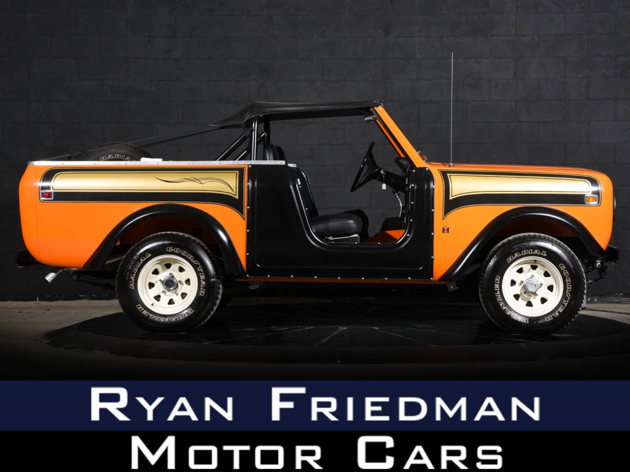 International-ihc-Scout-ii-1978-Omaha-Orange-Black