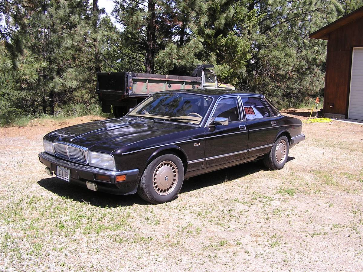 Jaguar-Majestic-vdp-1992-black