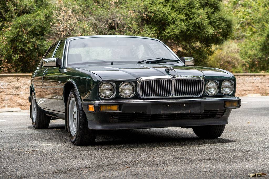 Jaguar-Xj6-1988