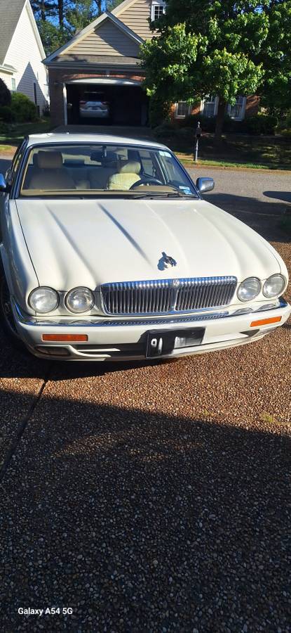 Jaguar-Xj6-vanden-plas-1995-white