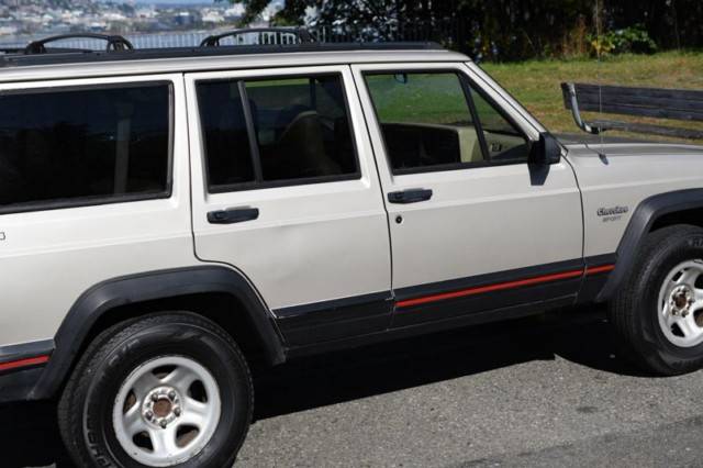 Jeep-Cherokee-1996