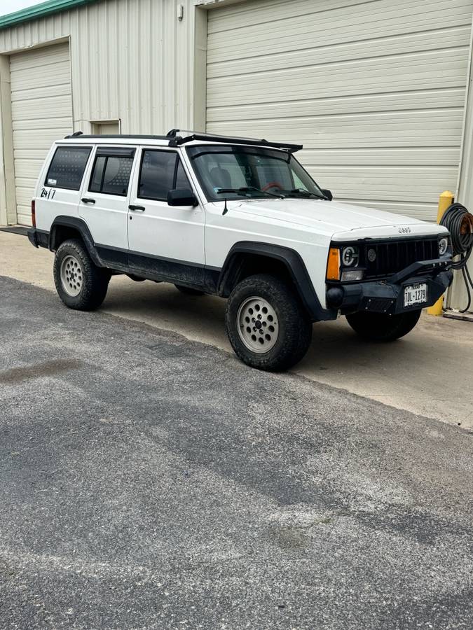 Jeep-Cherokee-1996-white