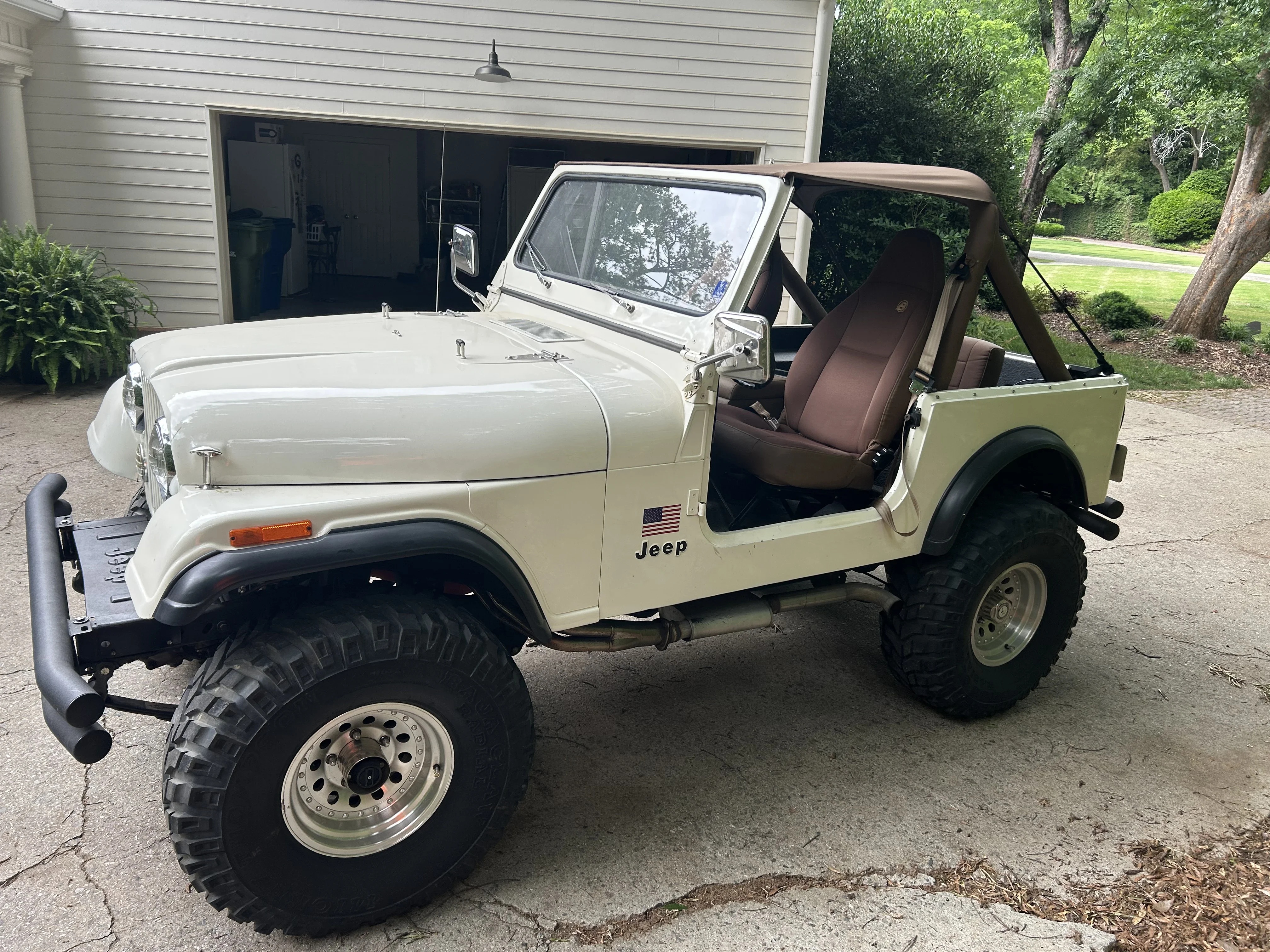 Jeep-Cj-1985-White-Brown