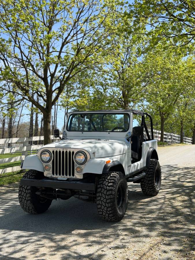 Jeep-Cj7-1986-white