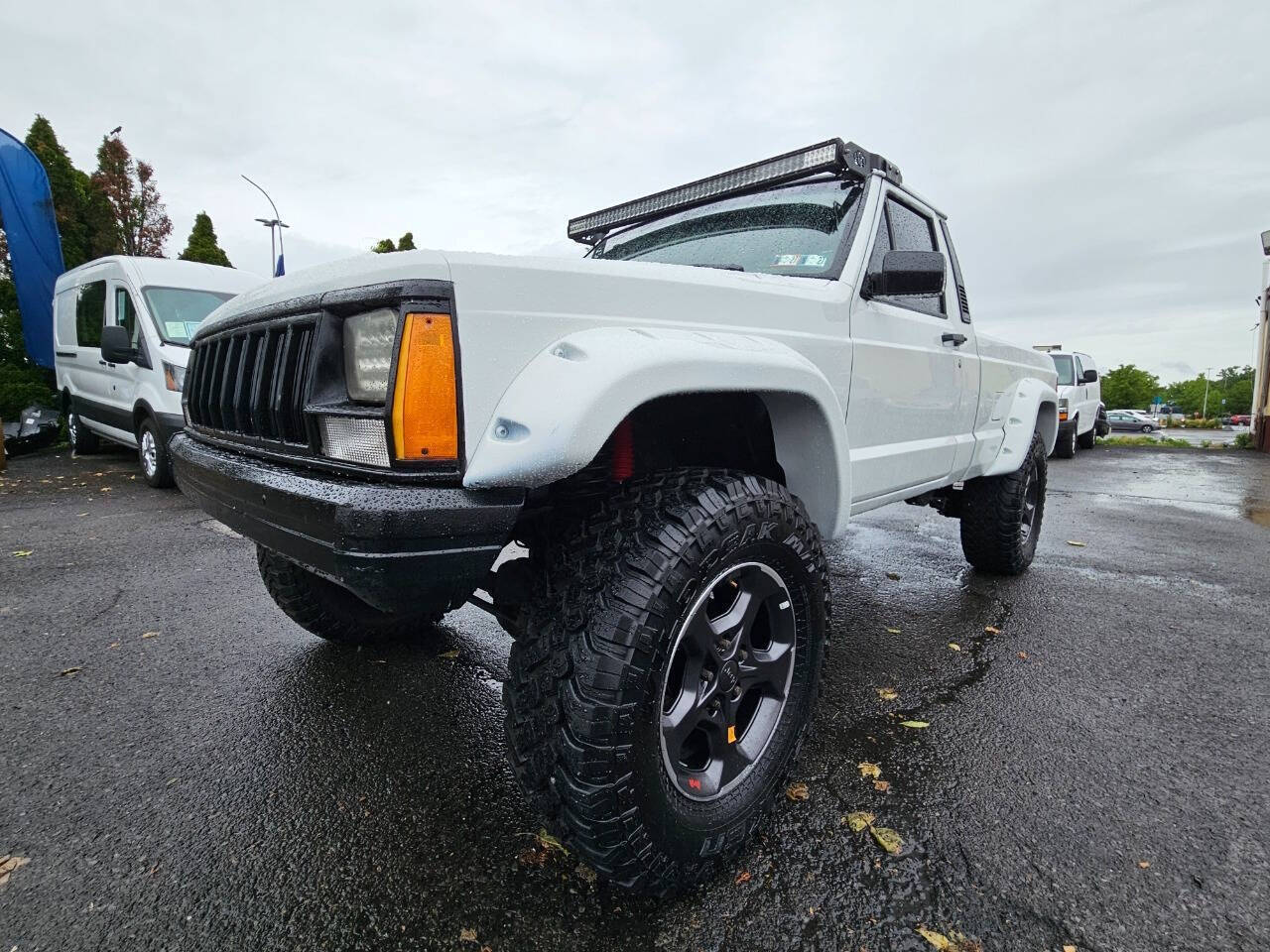 Jeep-Comanche-1992-Sand-Beige-Metallic-Low-Gloss-Gray