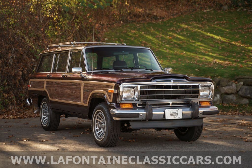 Jeep-Grand-Wagoneer-1991-SUV