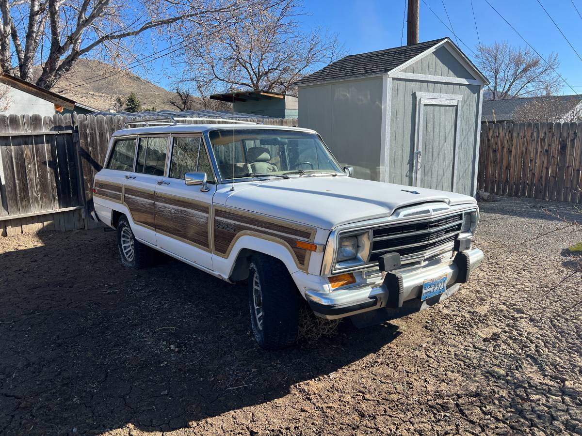 Jeep-Grand-wagoneer-base-1990-white