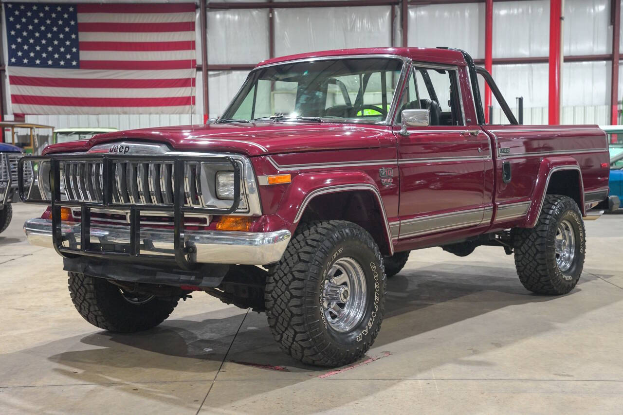 Jeep-J-10-1982-Red-Black