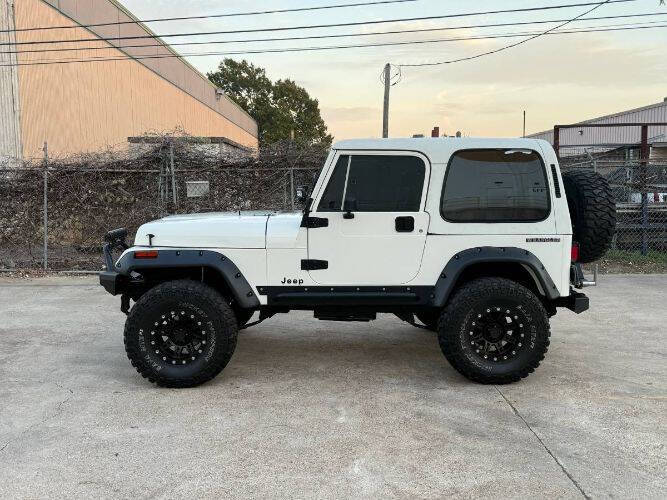 Jeep-Wrangler-1987-White