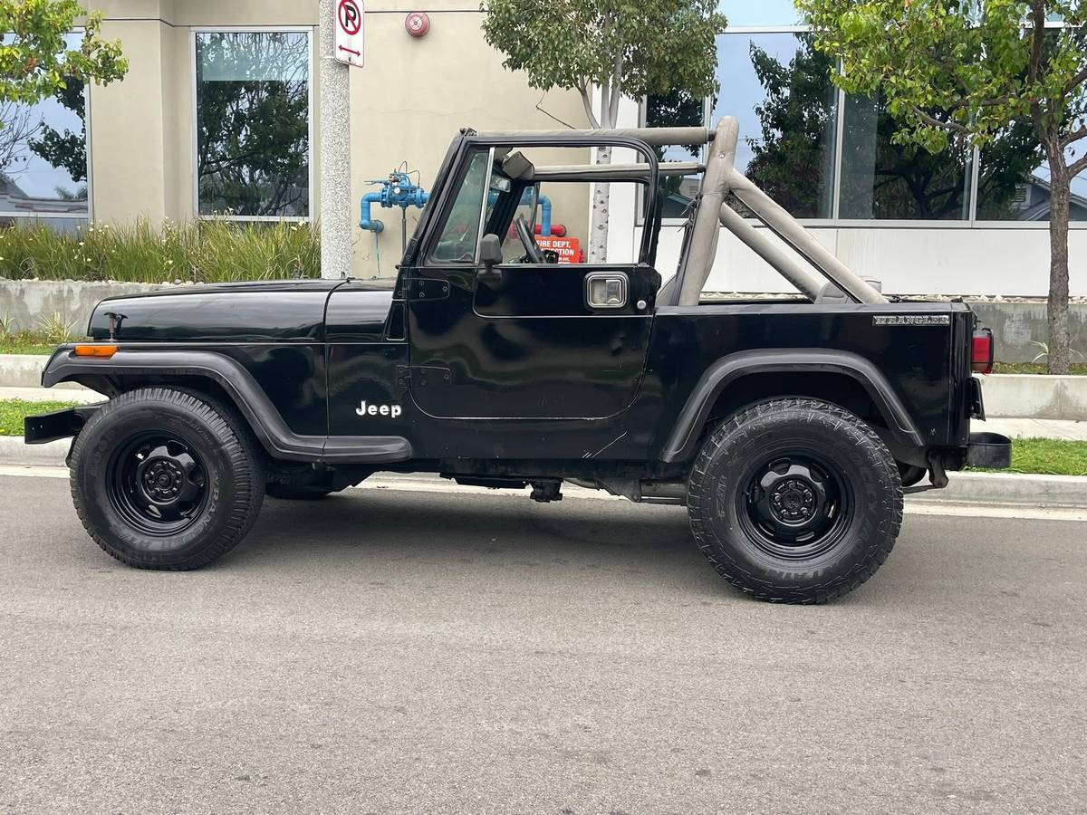 Jeep-Wrangler-1989
