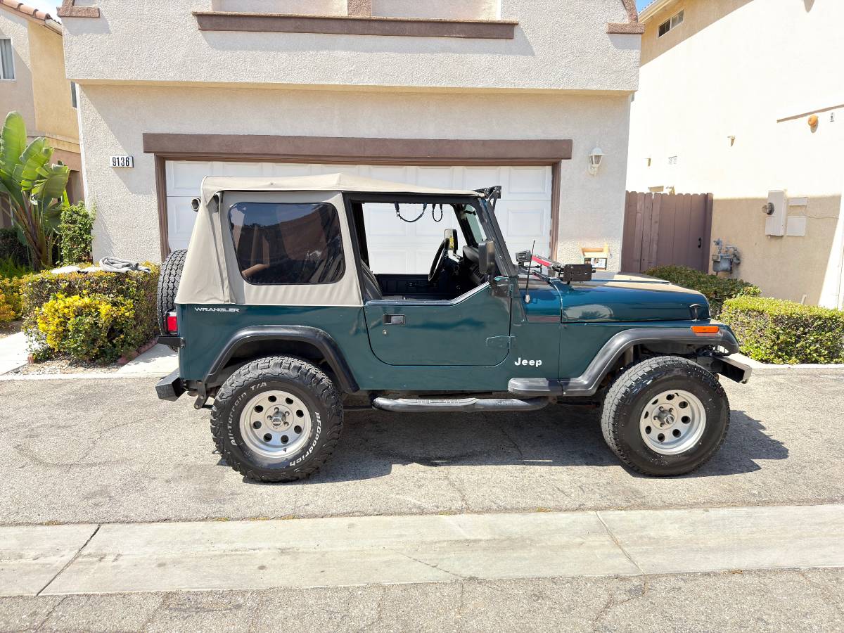 Jeep-Wrangler-yj-1995-green