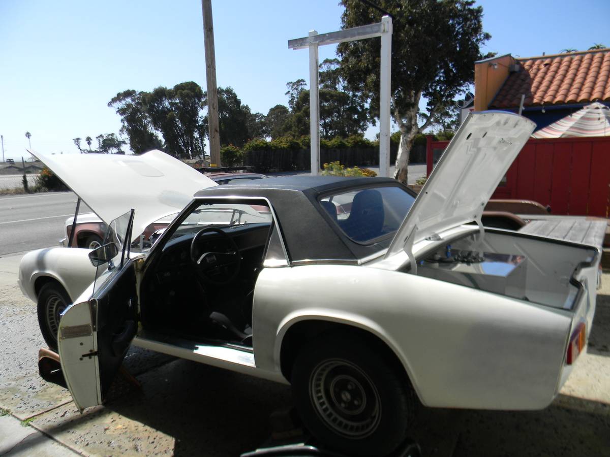 Jensen-Healey-1974-white