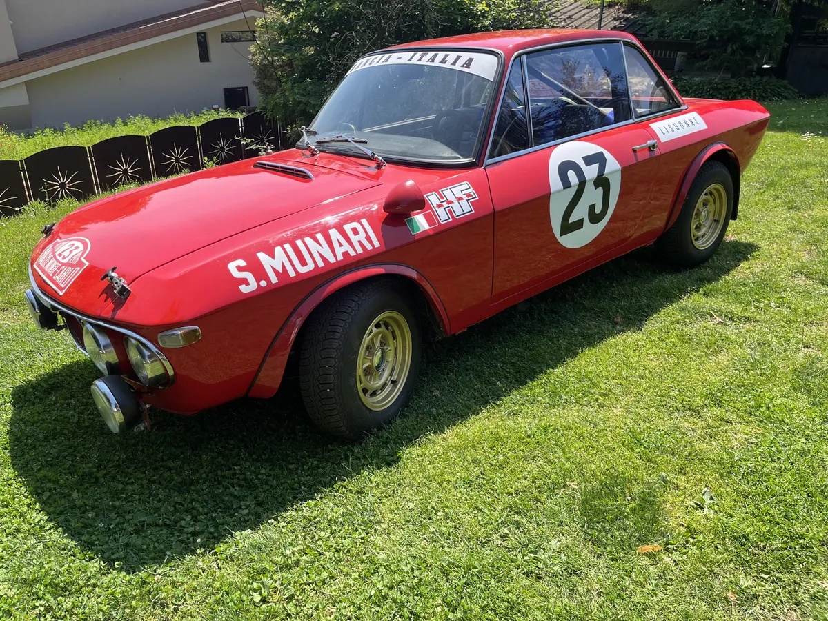 Lancia-Fulvia-1969-Red-Balck
