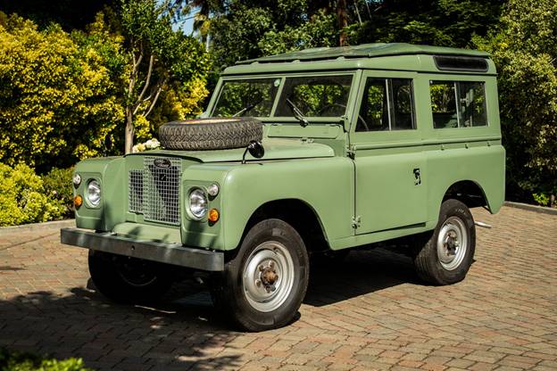 Land-rover-Series-iia-1970-green
