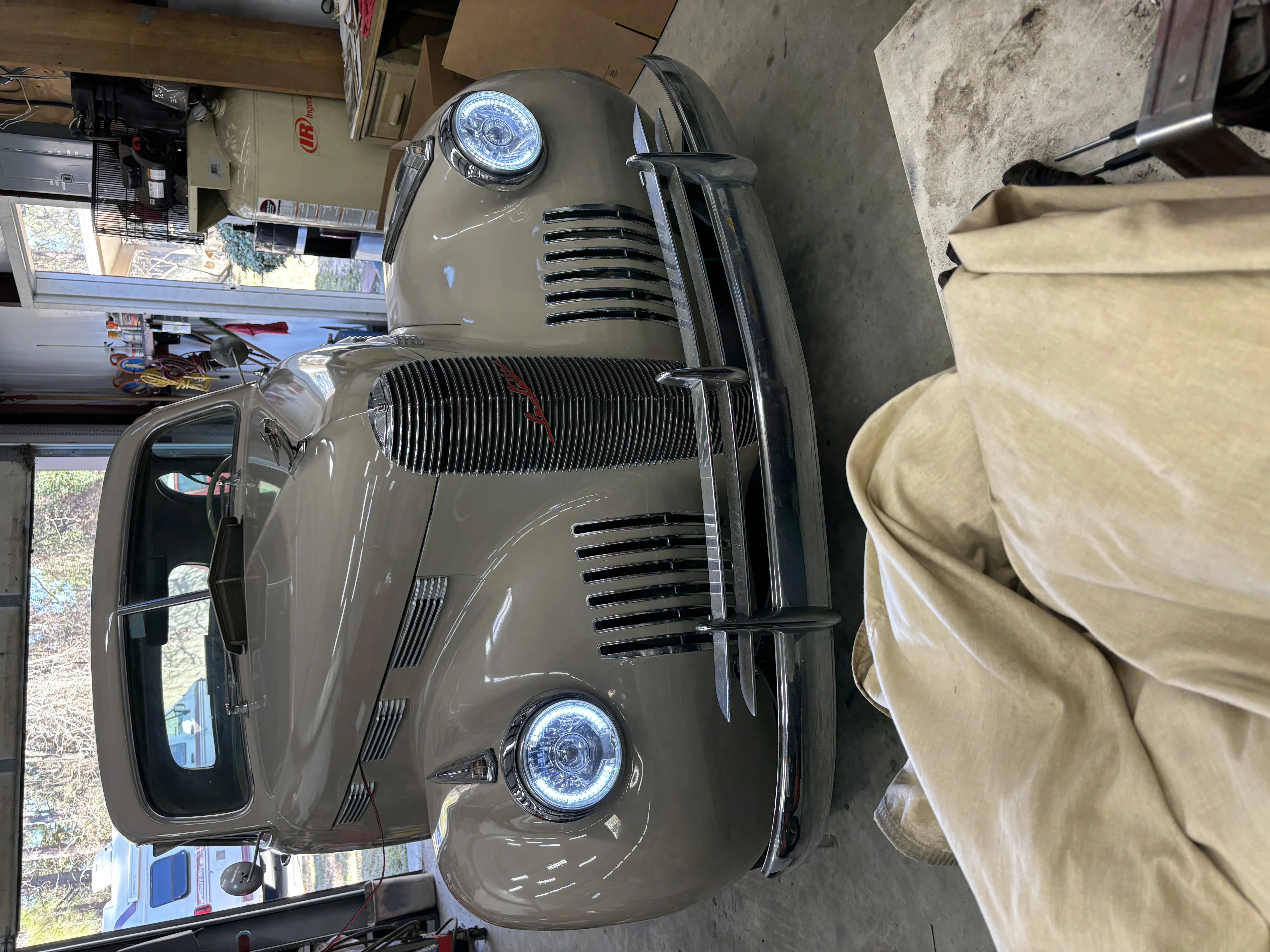Lasalle-Other-lasalle-models-1940-Beige-Beige