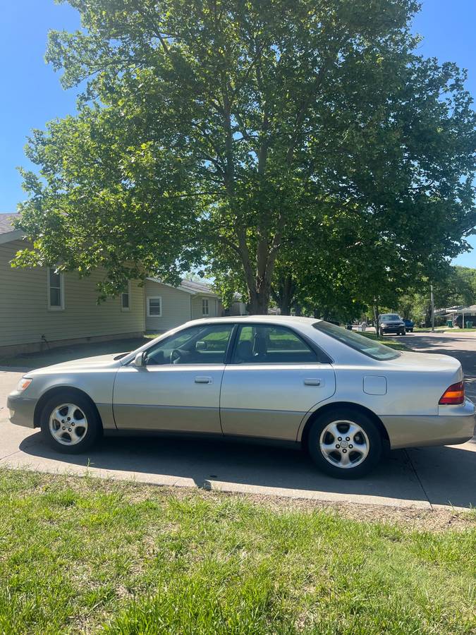 Lexus-Es300-1999
