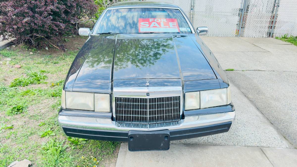 Lincoln-Mark-7-1984-black