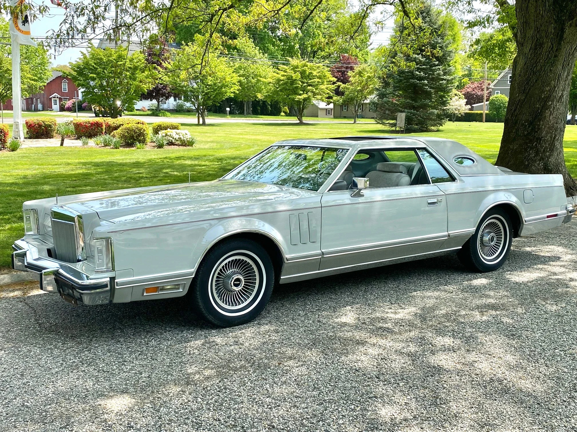 Lincoln-Mark-v-1979-Gray-Gray