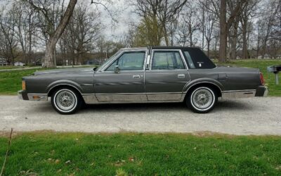 Lincoln Town Car 1989
