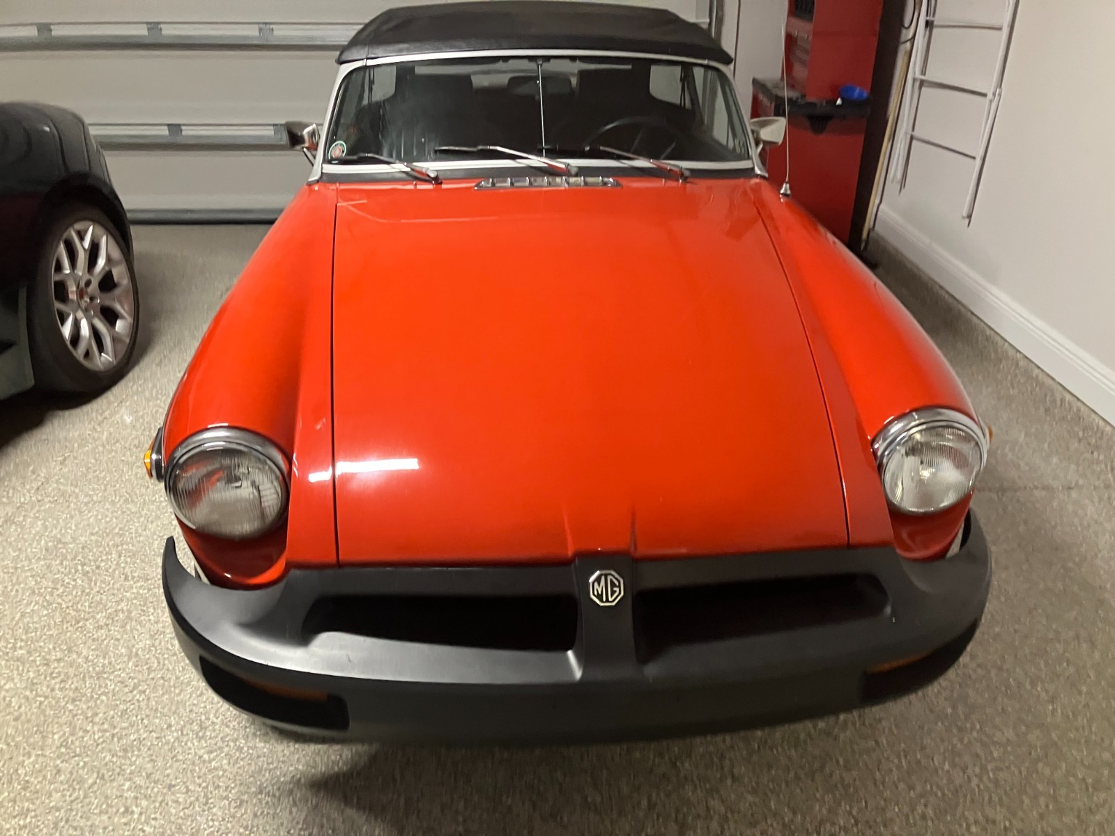 MG-MGB-1977-Convertible-Black