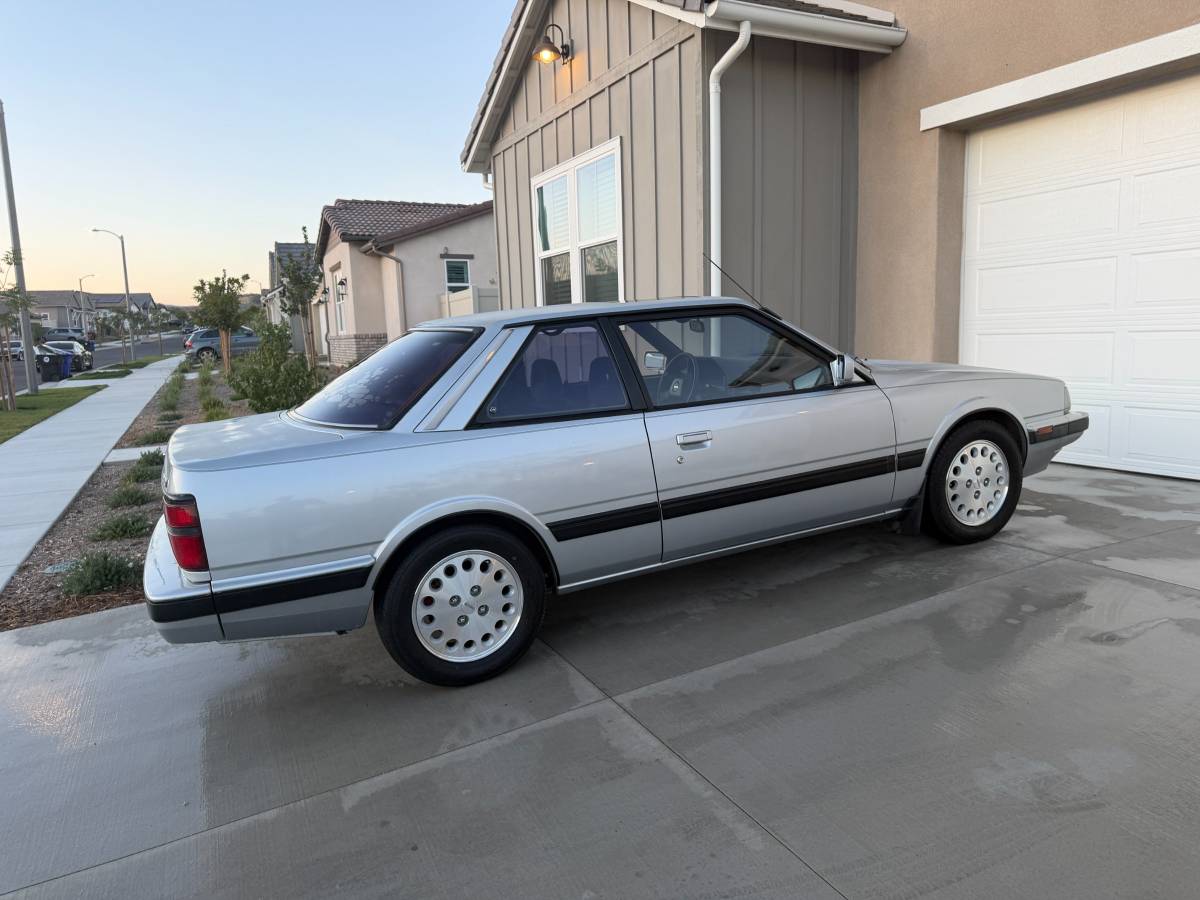 Mazda-626-1987-silver