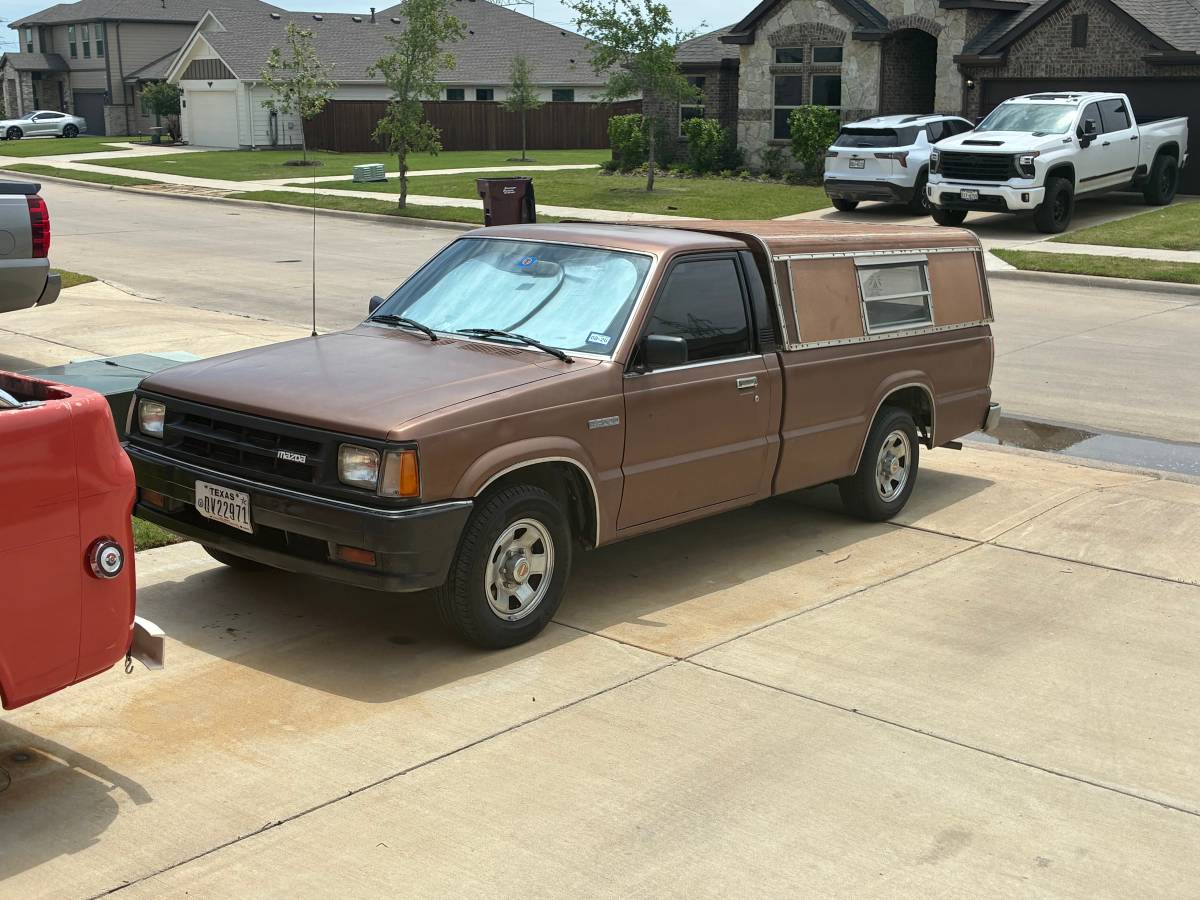 Mazda-B2000-1987