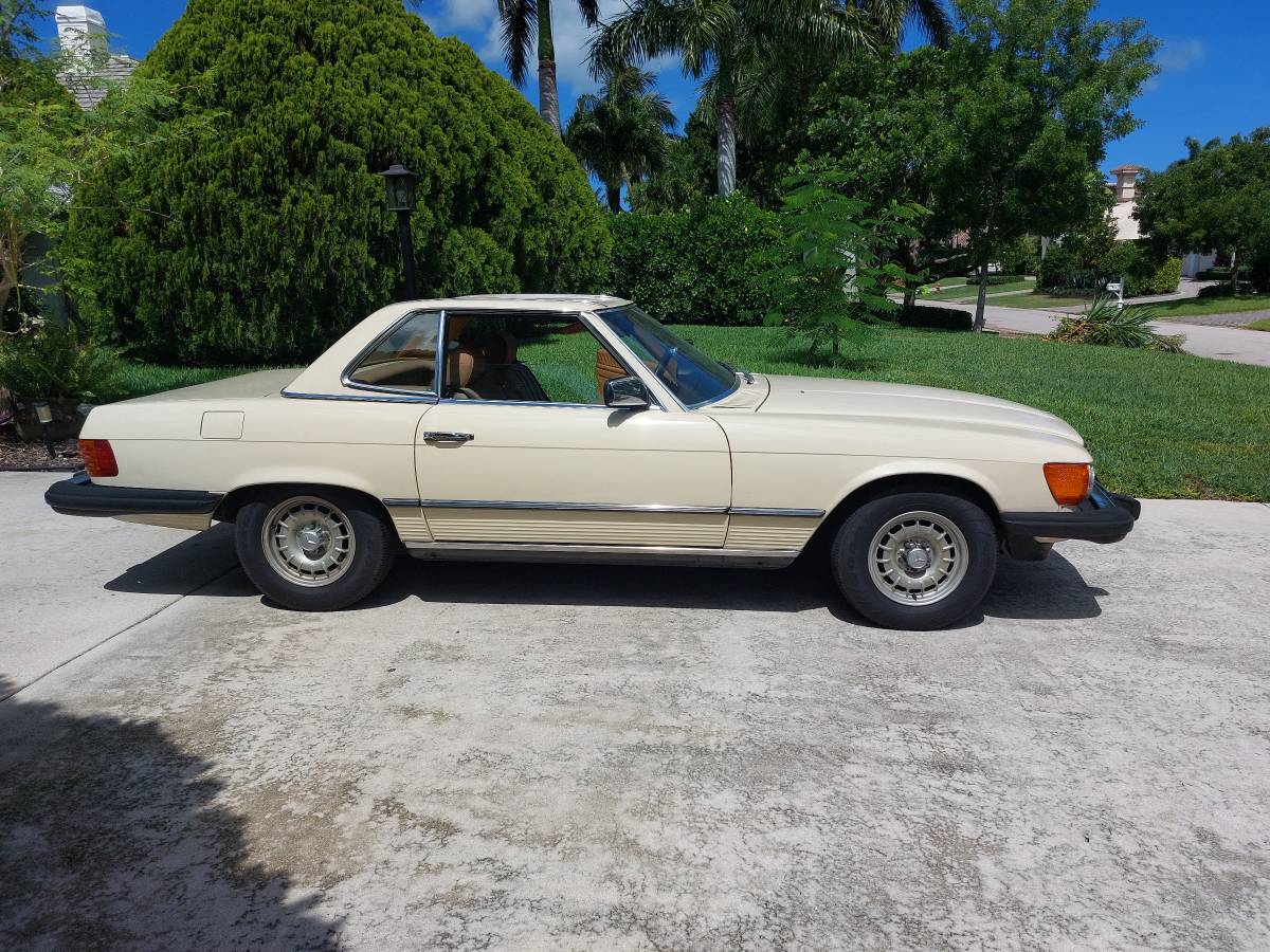Mercedes-benz-380sl-1984
