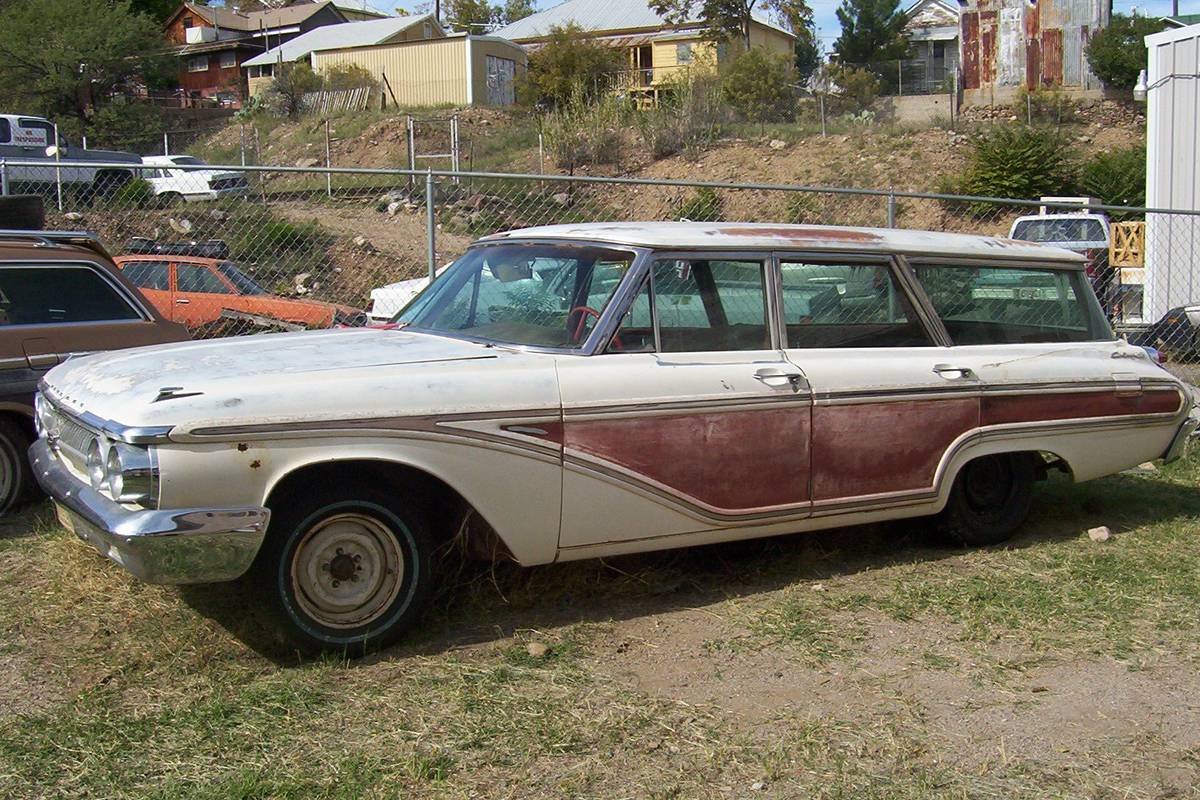 Mercury-Colony-park-station-wagon-1962-white