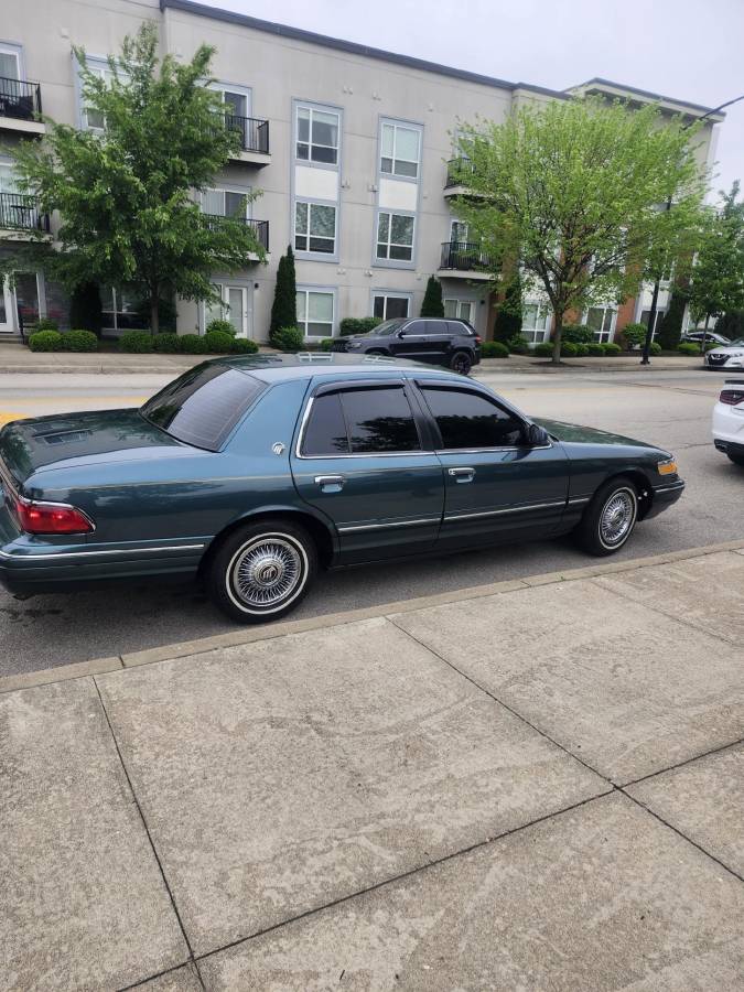 Mercury-Grand-marquis-1995-green