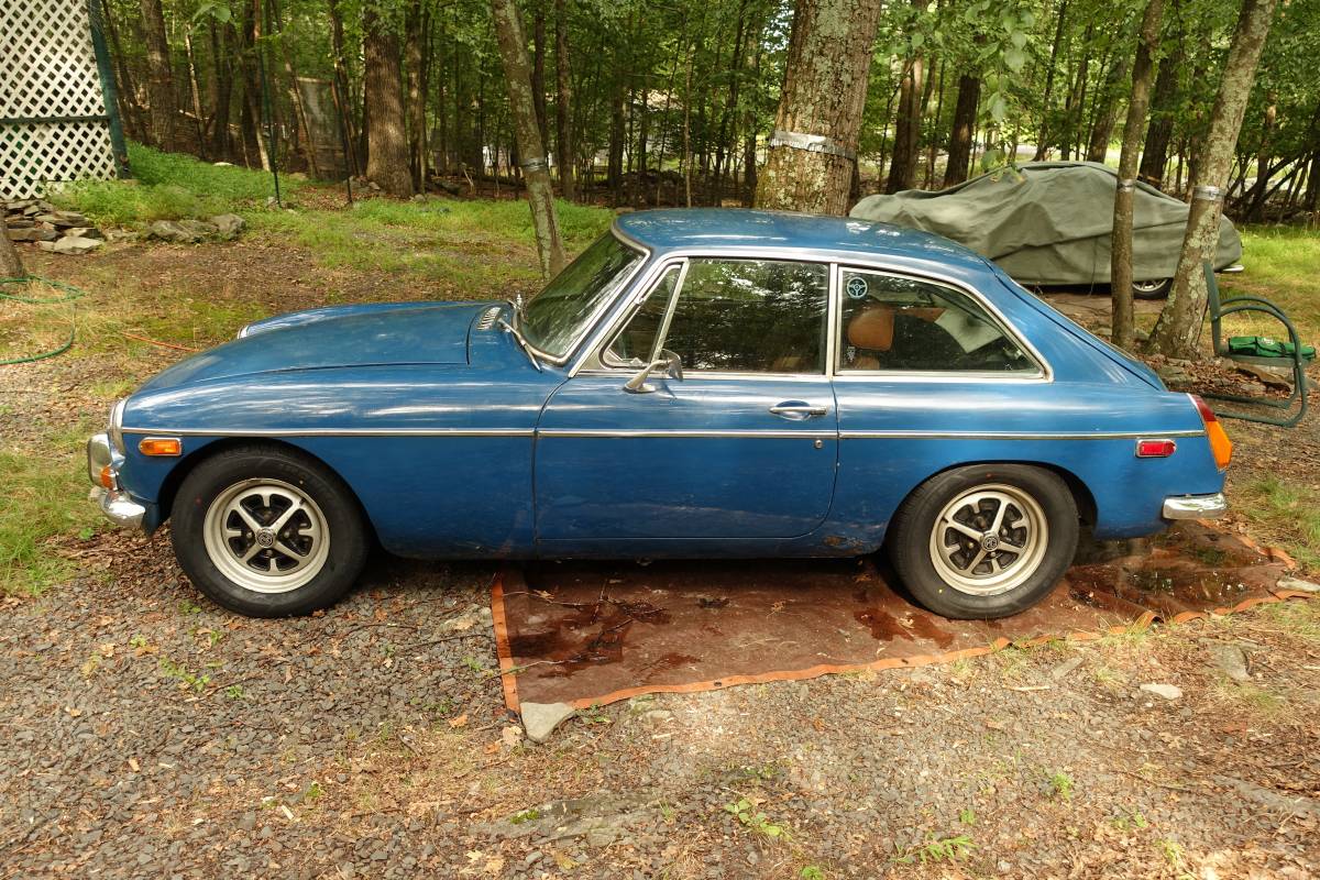 Mgb-gt-1972-blue