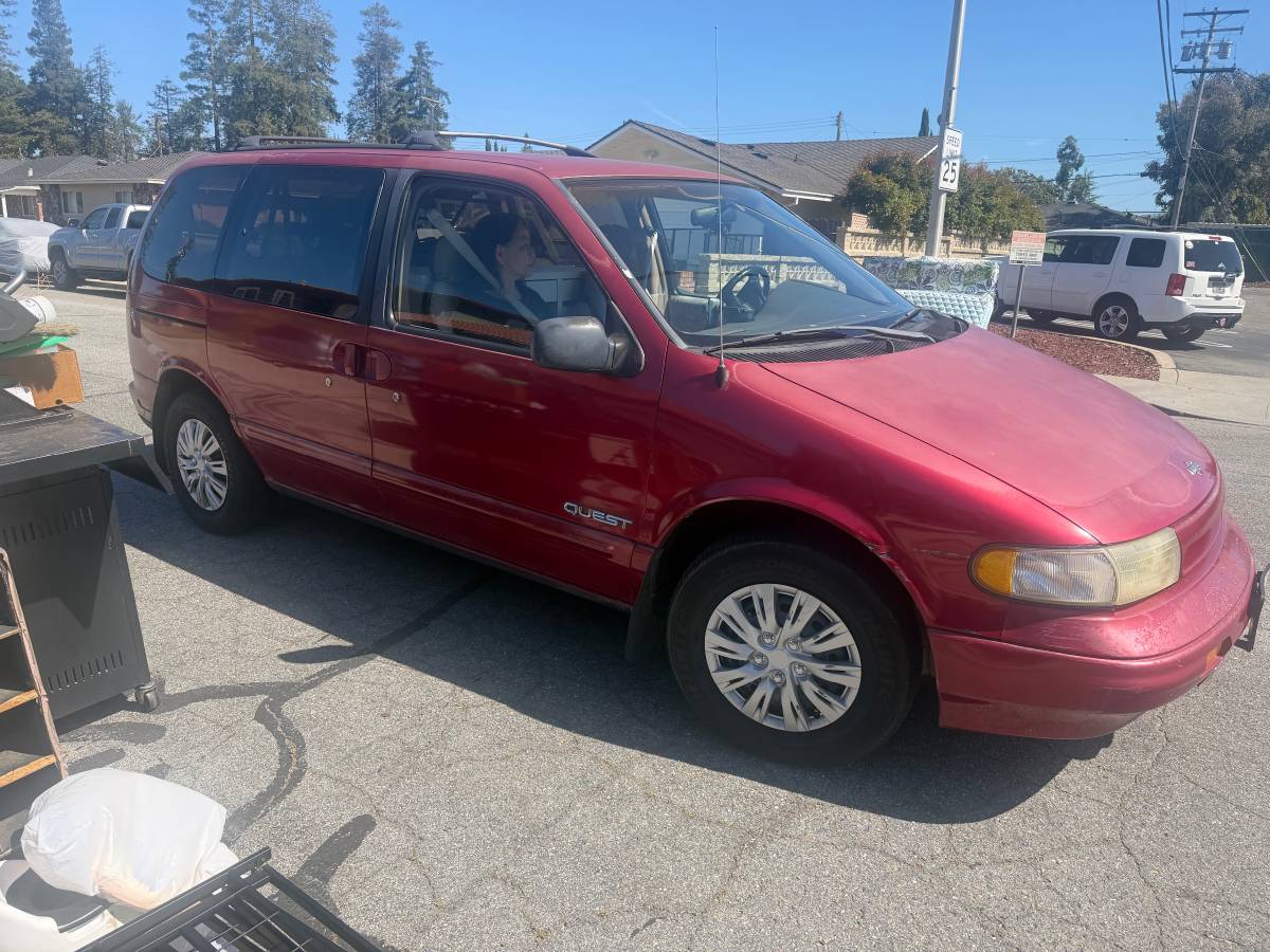Nissan-1993-red