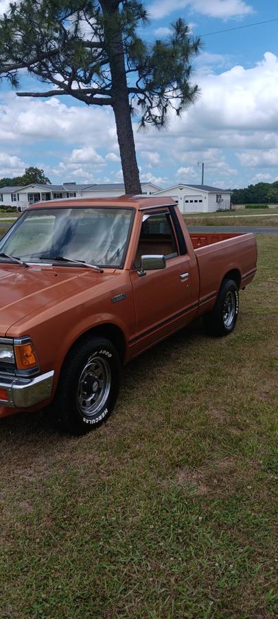 Nissan-720-1985