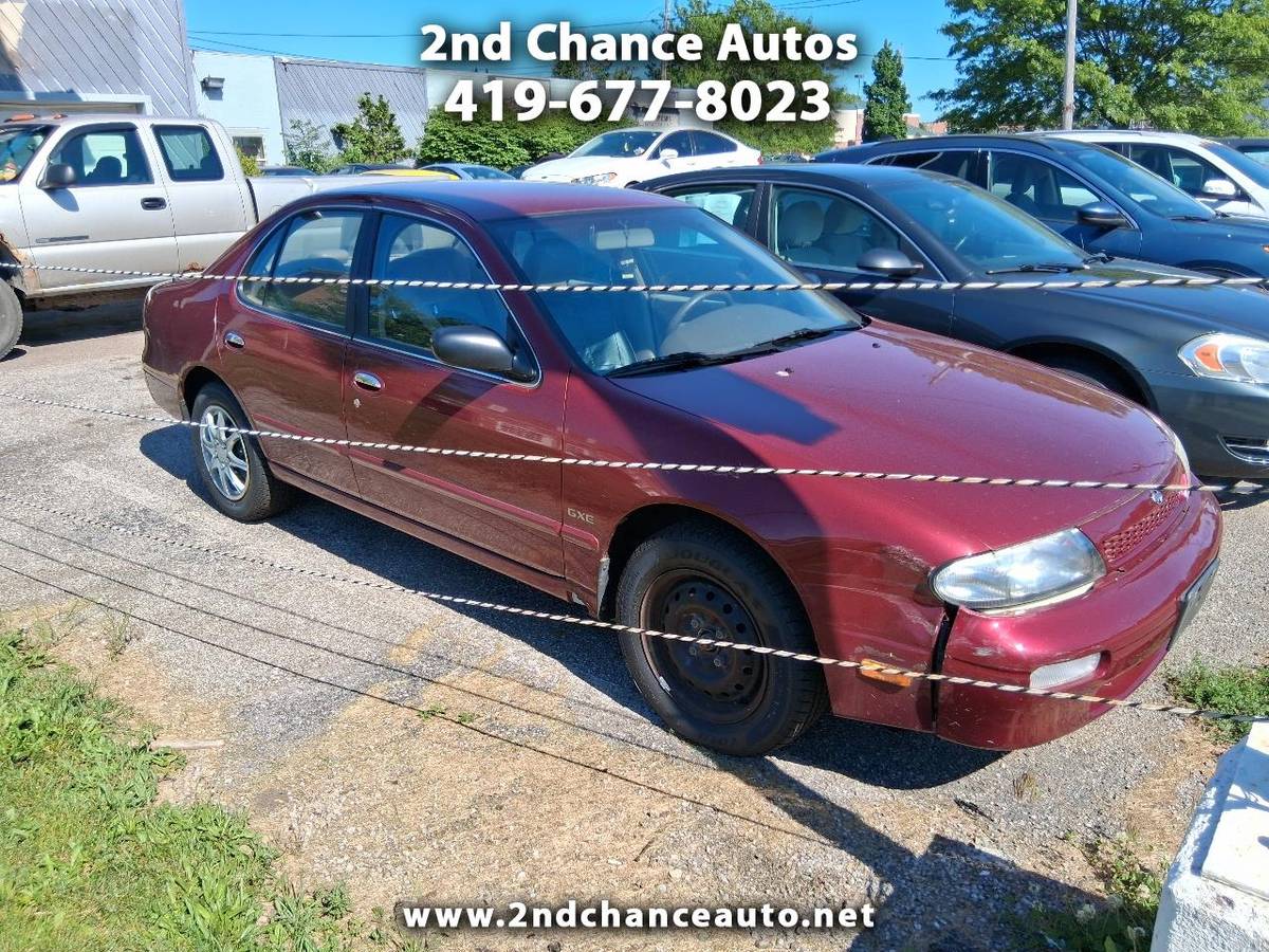 Nissan-Altima-1993-custom