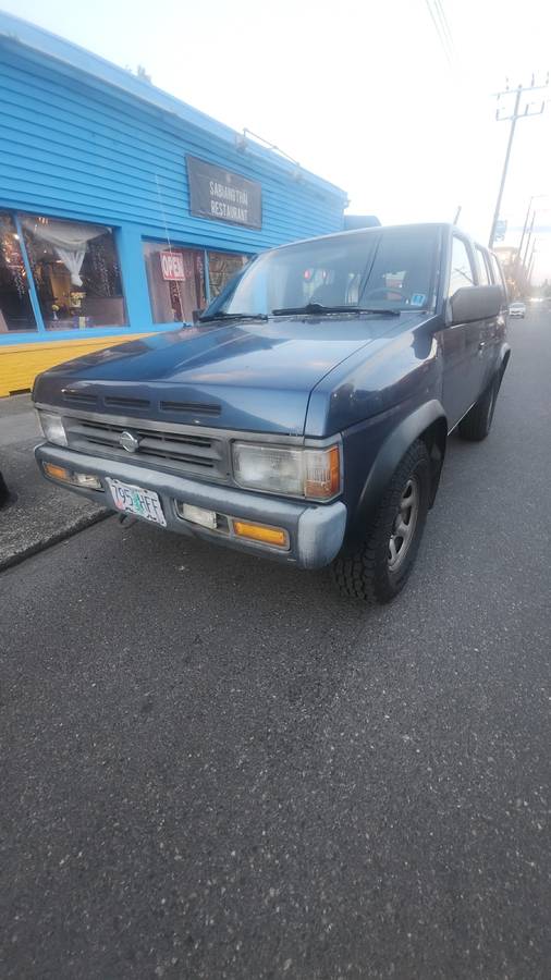 Nissan-Pathfinder-1995-blue