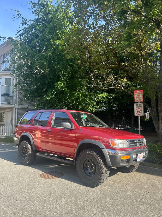 Nissan-Pathfinder-1996-red