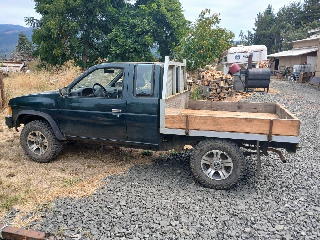 Nissan-Pickup-1996