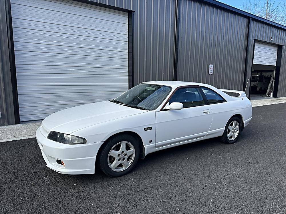 Nissan-Skyline-1996-custom