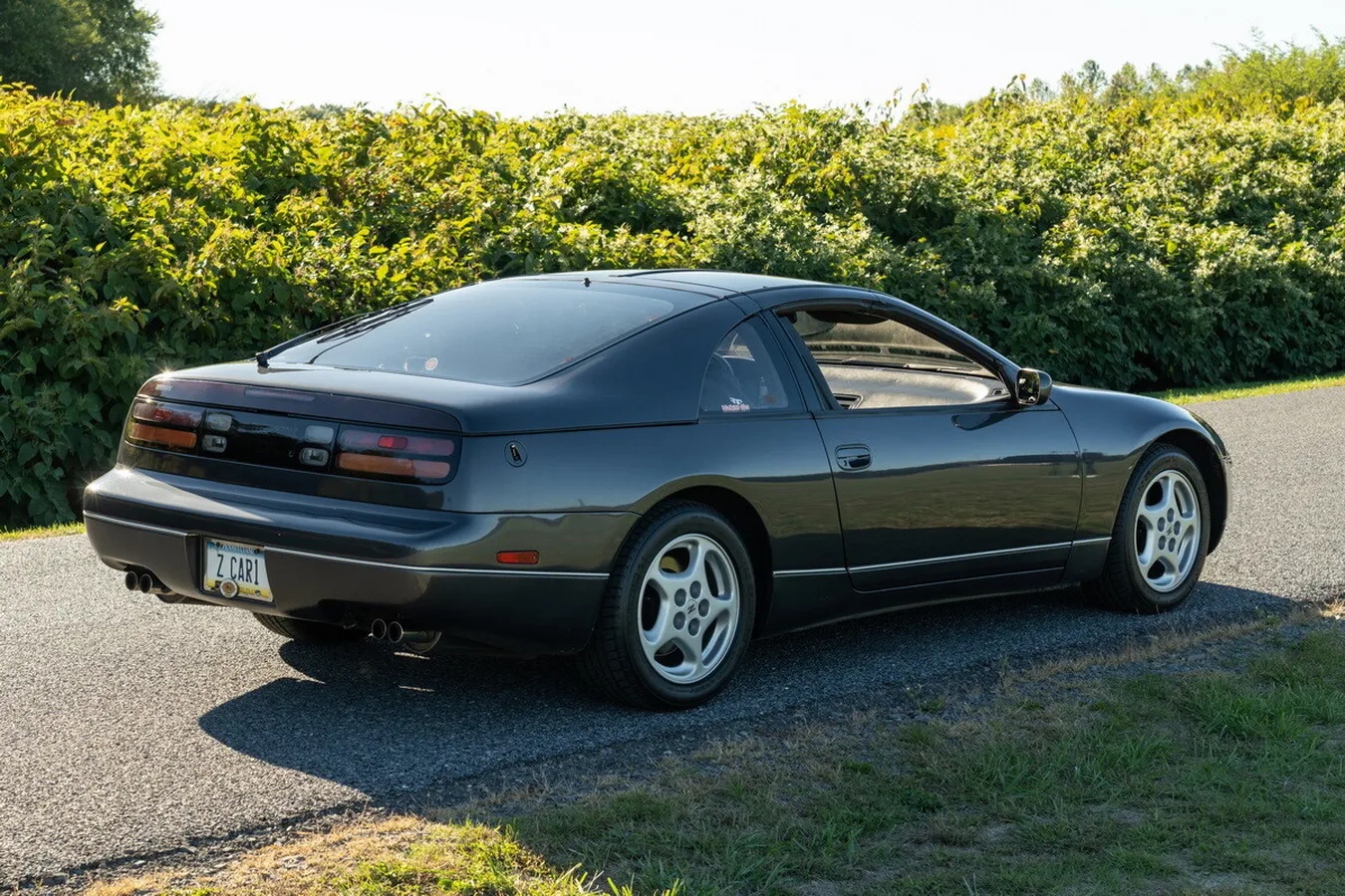 Nissan-Z-car-1990-Charcoal-Gray-Black-Leather