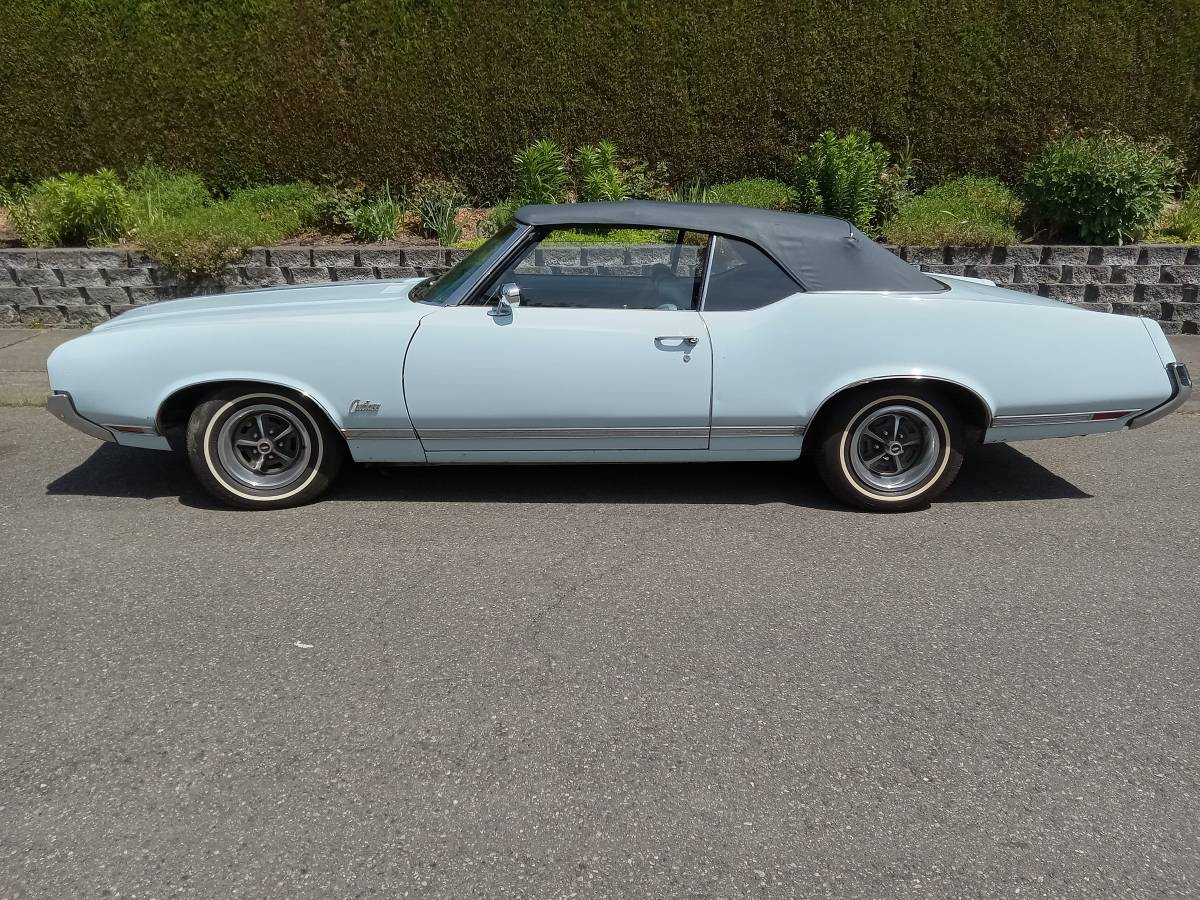 Olds-cutlass-supreme-convertible-1970