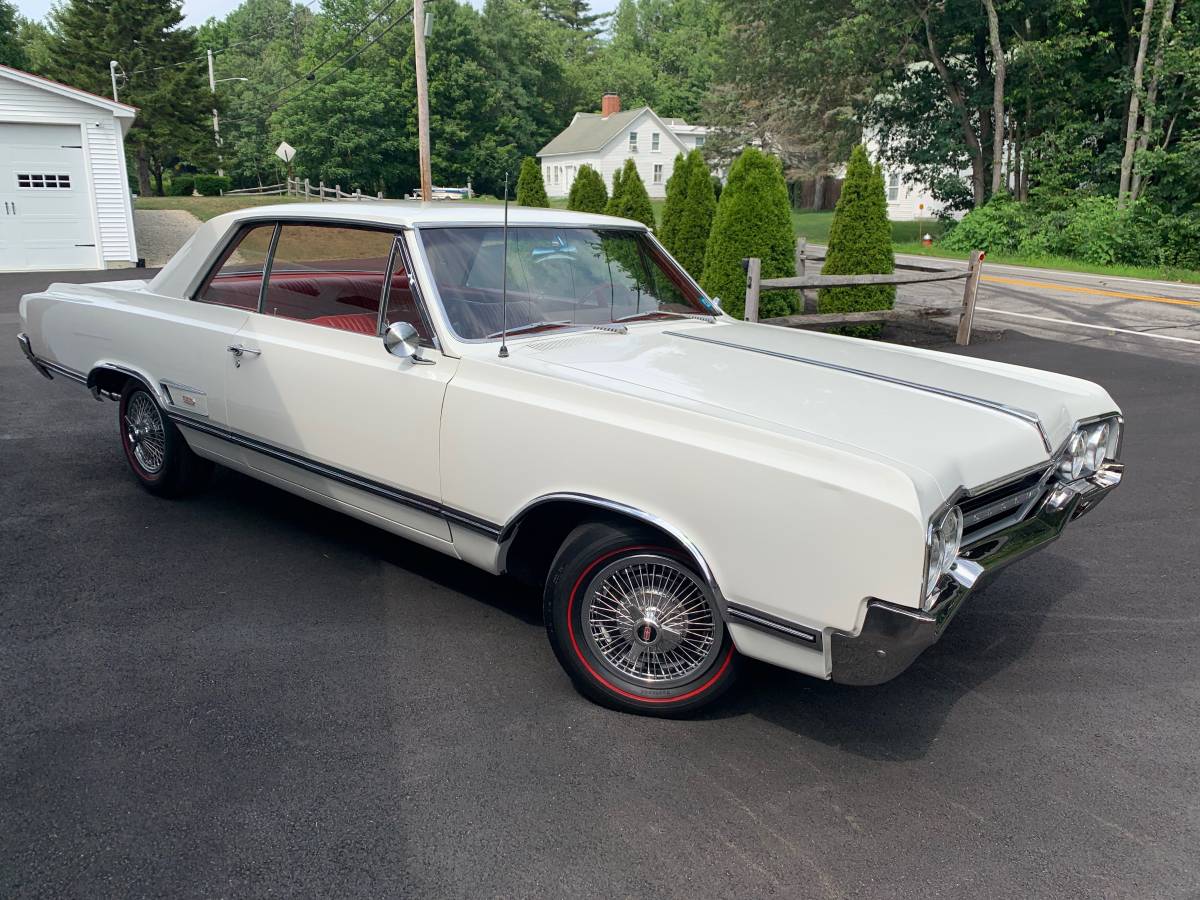 Oldsmobile-442-1965-white