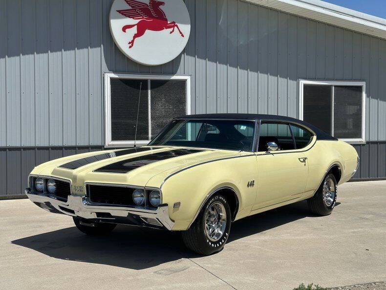 Oldsmobile-442-1969-Yellow