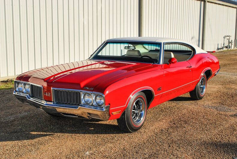 Oldsmobile-442-1970-Matador-Red-Ivory
