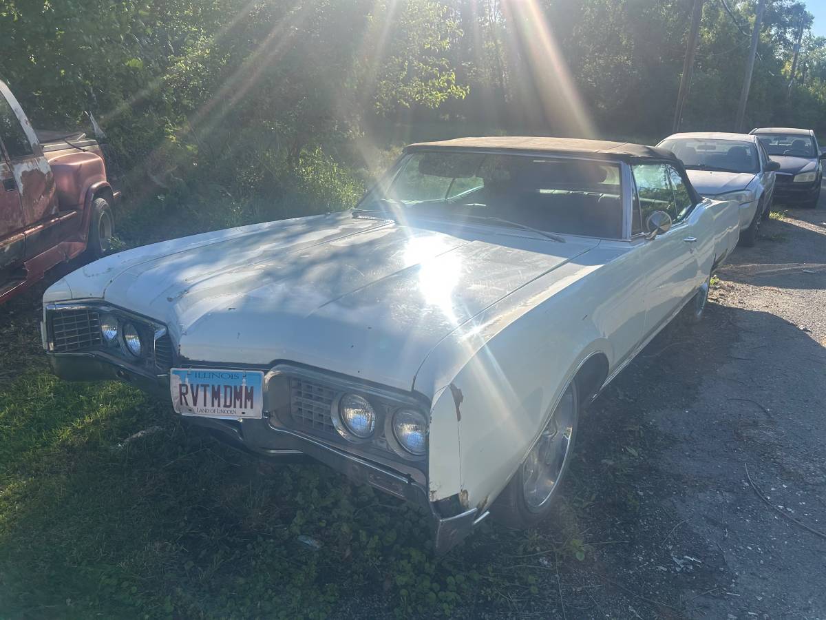 Oldsmobile-98-1967-white
