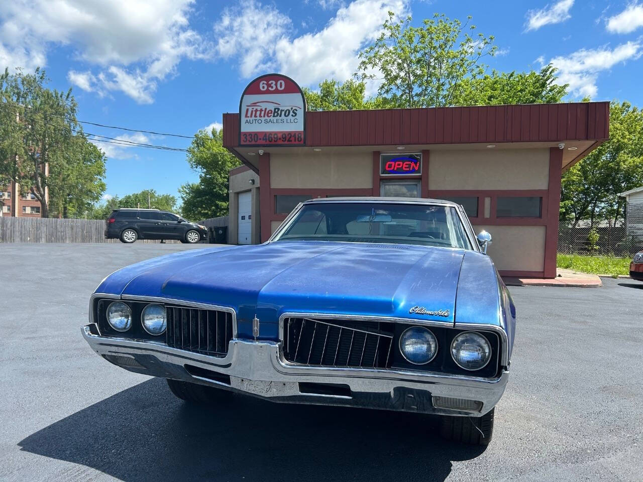 Oldsmobile-Cutlass-1969-Blue-Black