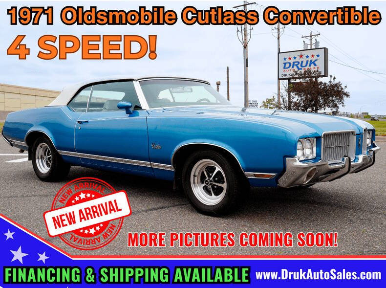 Oldsmobile-Cutlass-1971-White