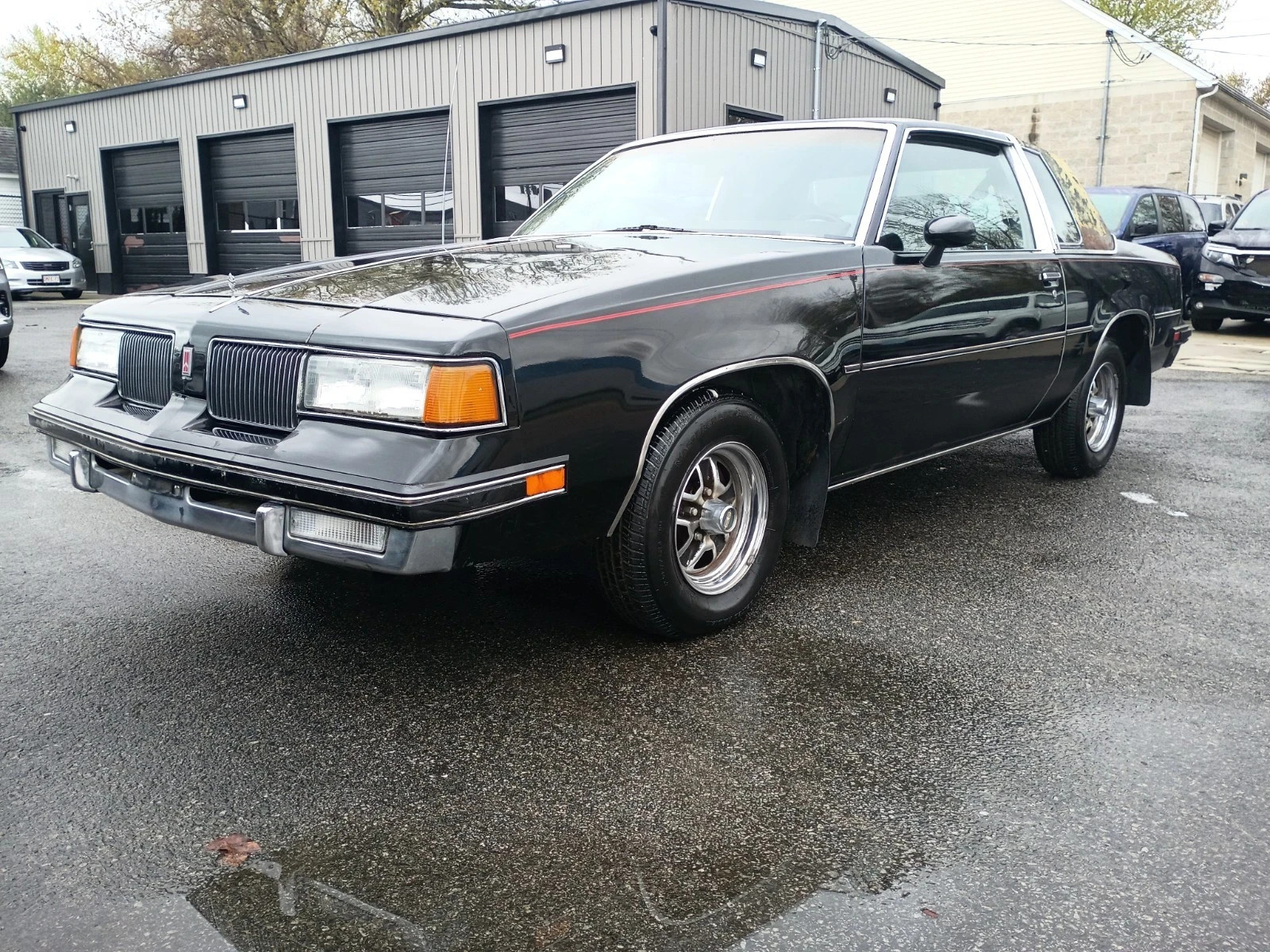 Oldsmobile-Cutlass-1987-Coupe-Burgundy