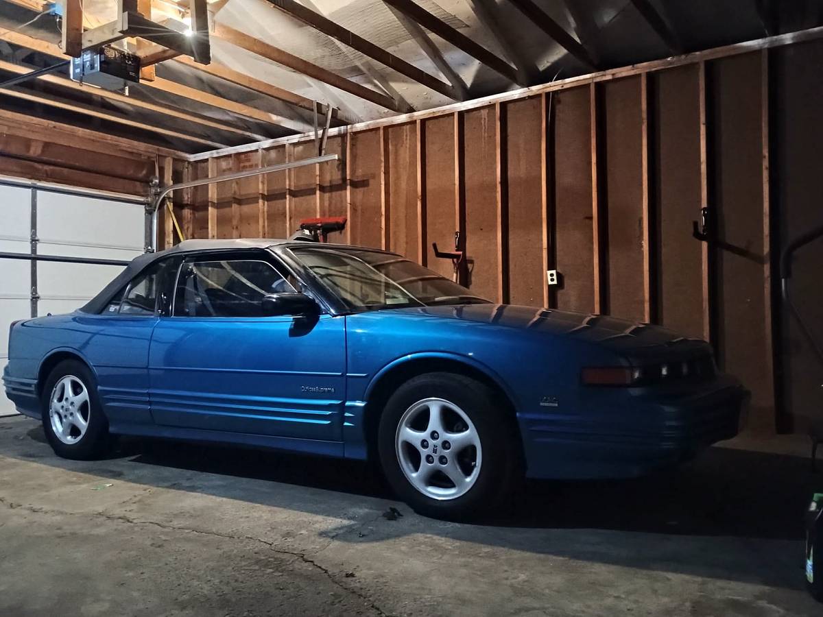 Oldsmobile-Cutlass-supreme-1994