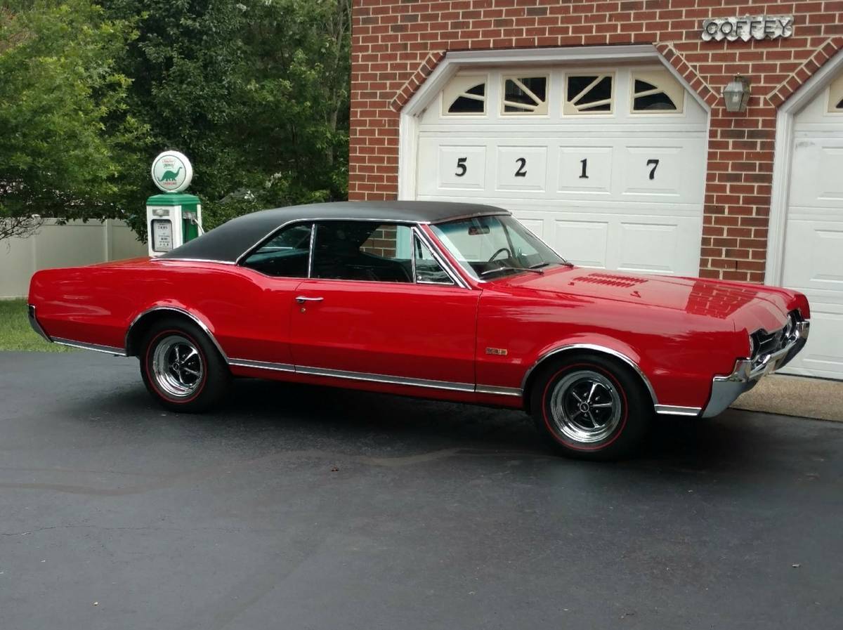 Oldsmobile-Cutlass-supreme-442-1967