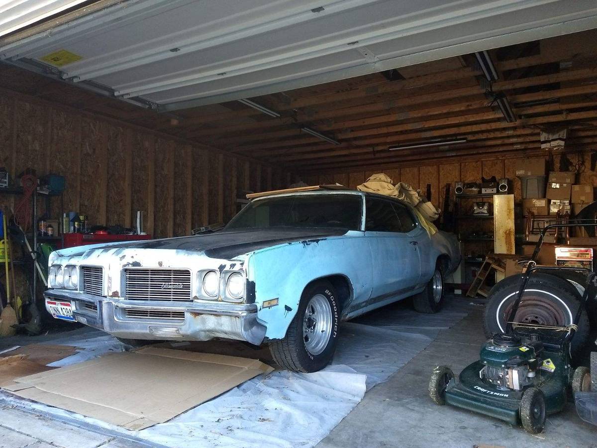 Oldsmobile-Delta-88-1970-blue